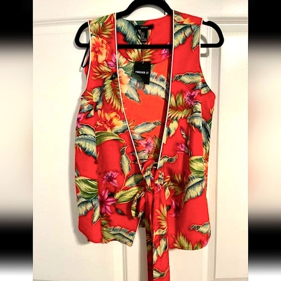 Forever 21 Floral Wrap - Picture 2 of 4